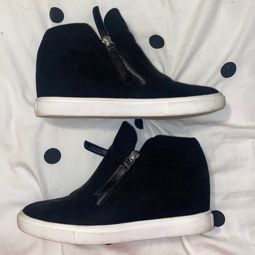 Madden girl sneaker wedges/booties with zippers